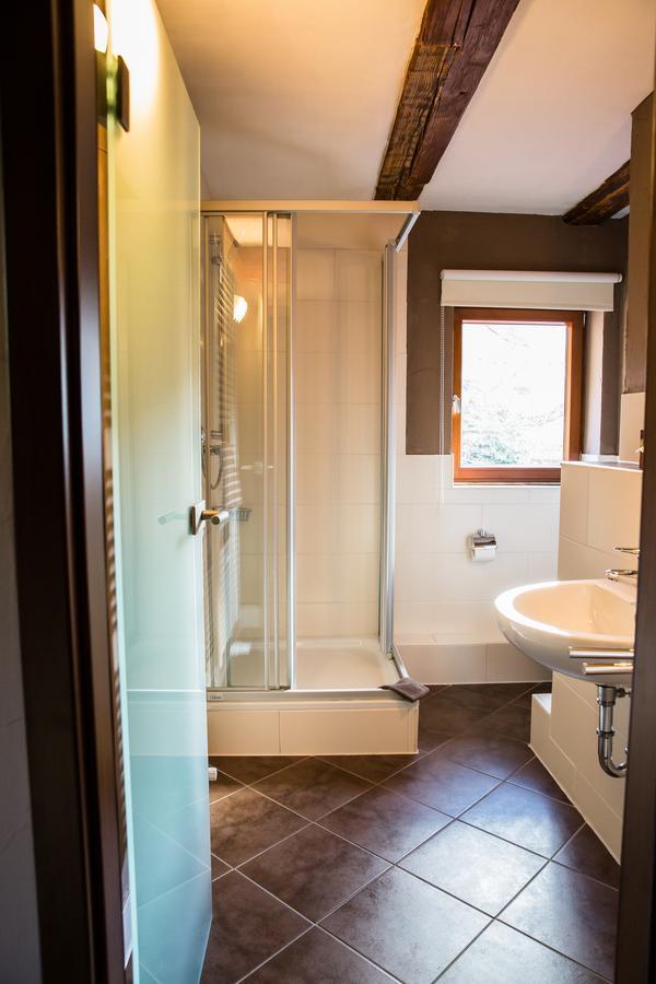 Landhotel Im Hexenwinkel Wiernsheim Kültér fotó